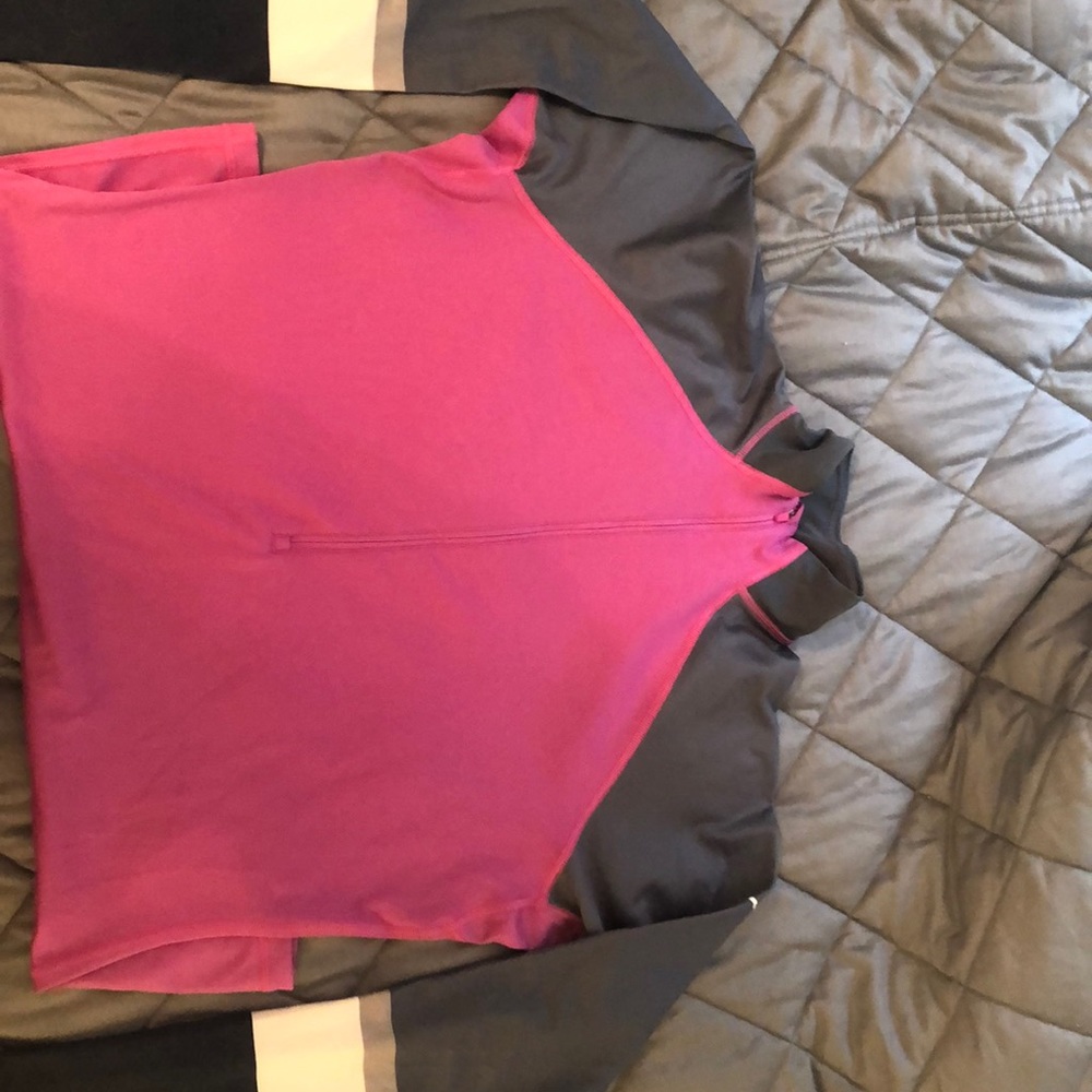 Nike Pro women’s quarter zip (SIZE XL)